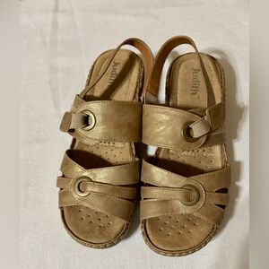 Judith Gold Strappy Sandals with Adjustable ankle Strap Sz 7.5M